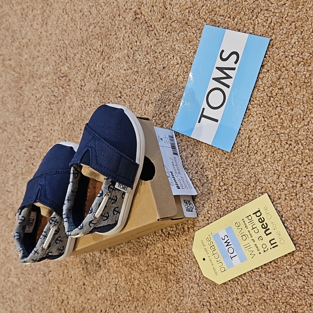 TOMS Baby Boys Shoes Size 4